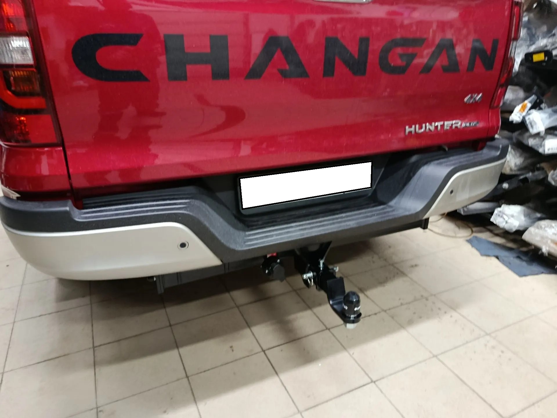 Установка фаркопа на Changan